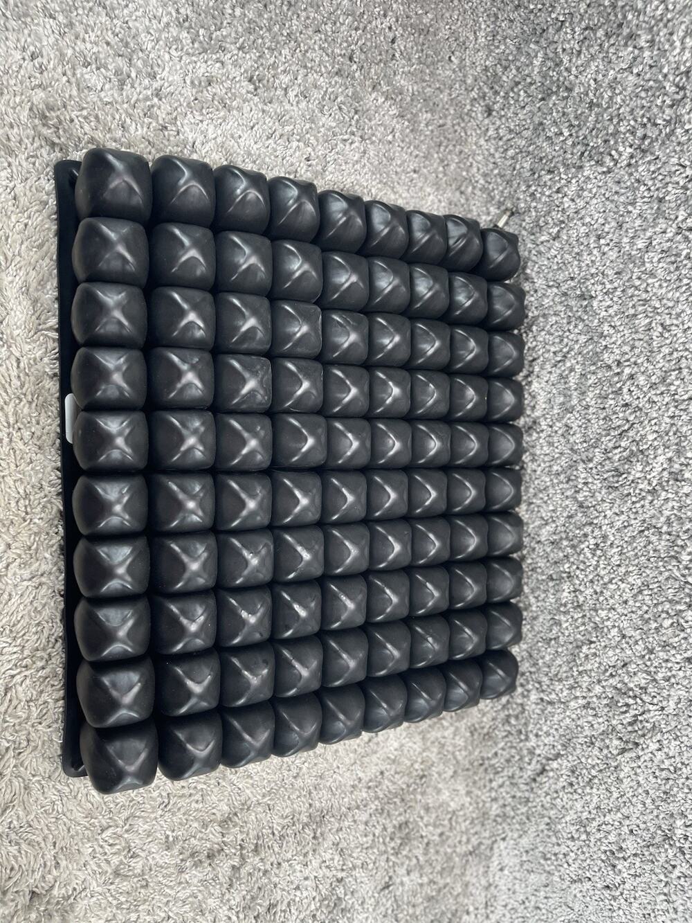 ROHO High Profile Wheelchair Cushion 18”x16” Single Valve B No Cover